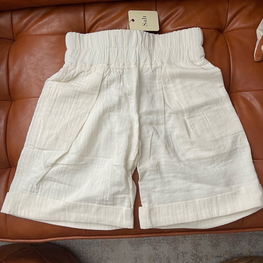 ✨NWT SALT brand high waisted paper bag elastic east waist shorts